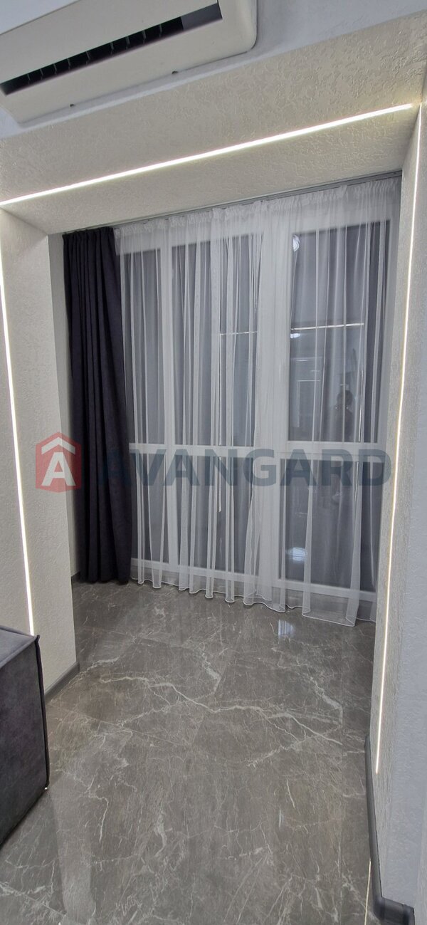 1 ��. ��������, 34/15/10 ��. �., 3/6 ������ ���� 17