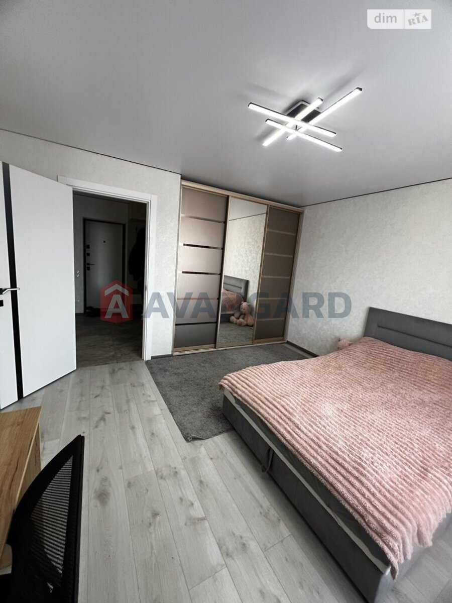 2 ��. ��������, 66/36/14 ��. �., 10/10 ������ ���� 19