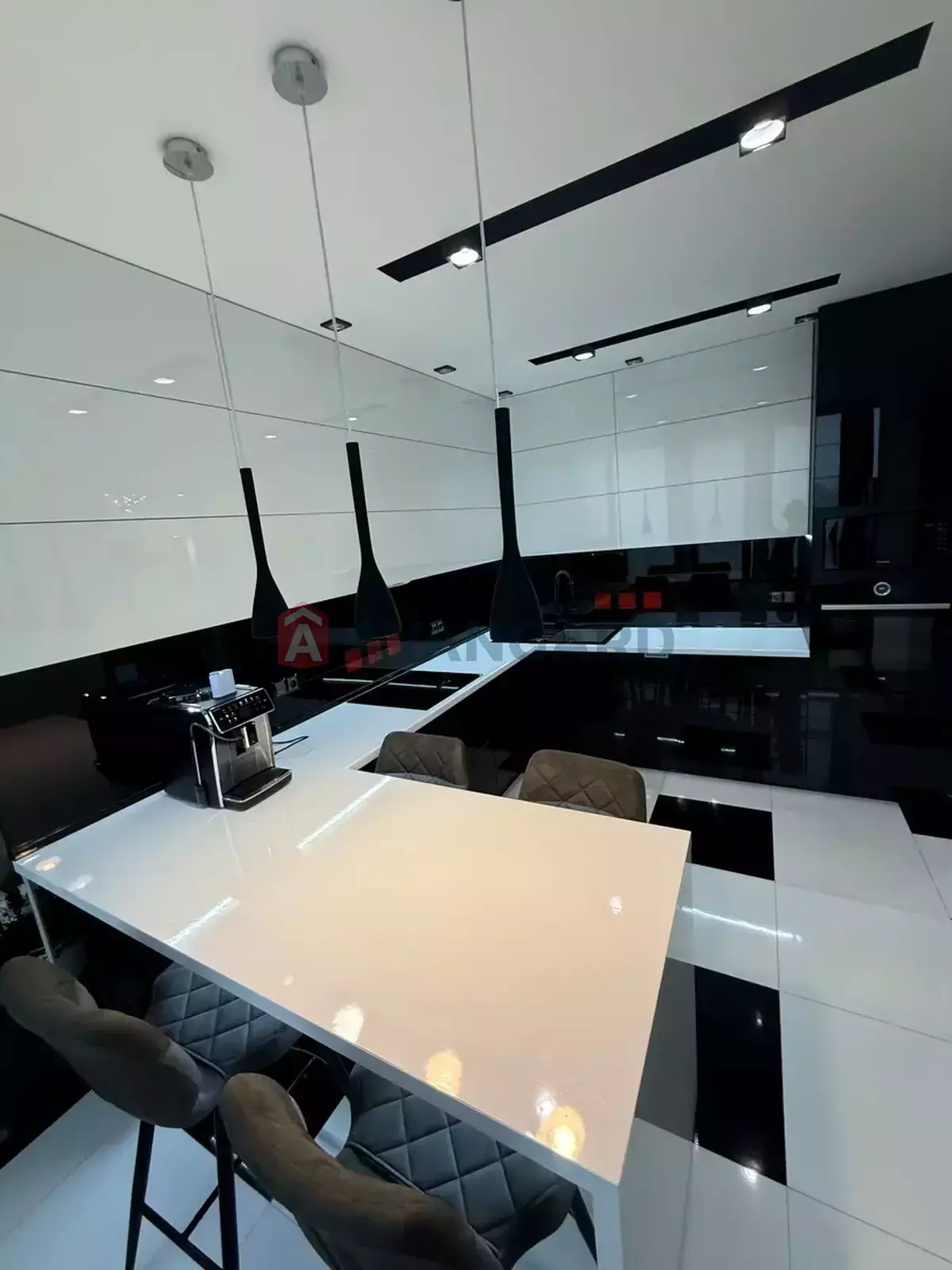 3 ��. ��������, 94/78/14 ��. �., 10/24 ������ ���� 5