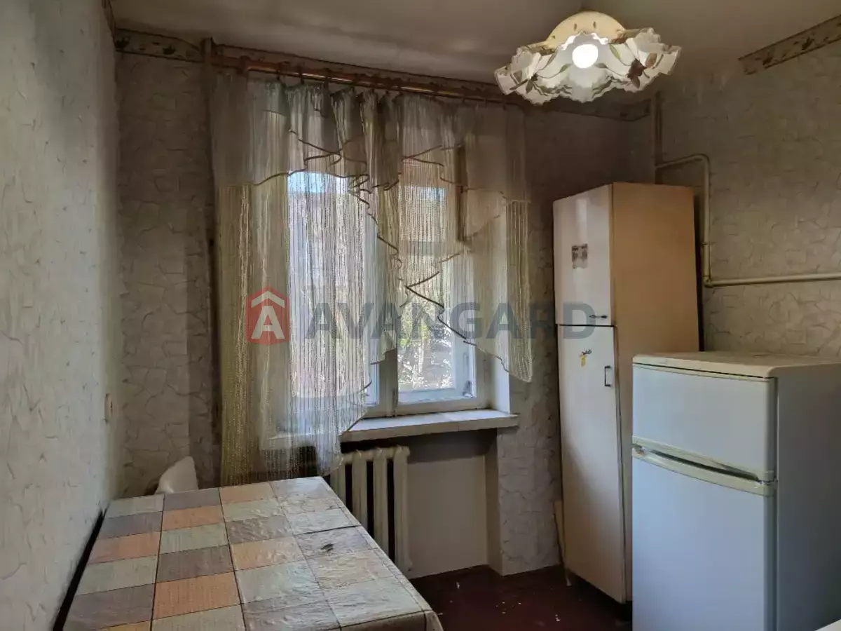 2 ��. ��������, 42/24/6 ��. �., 2/4 ������ ���� 5