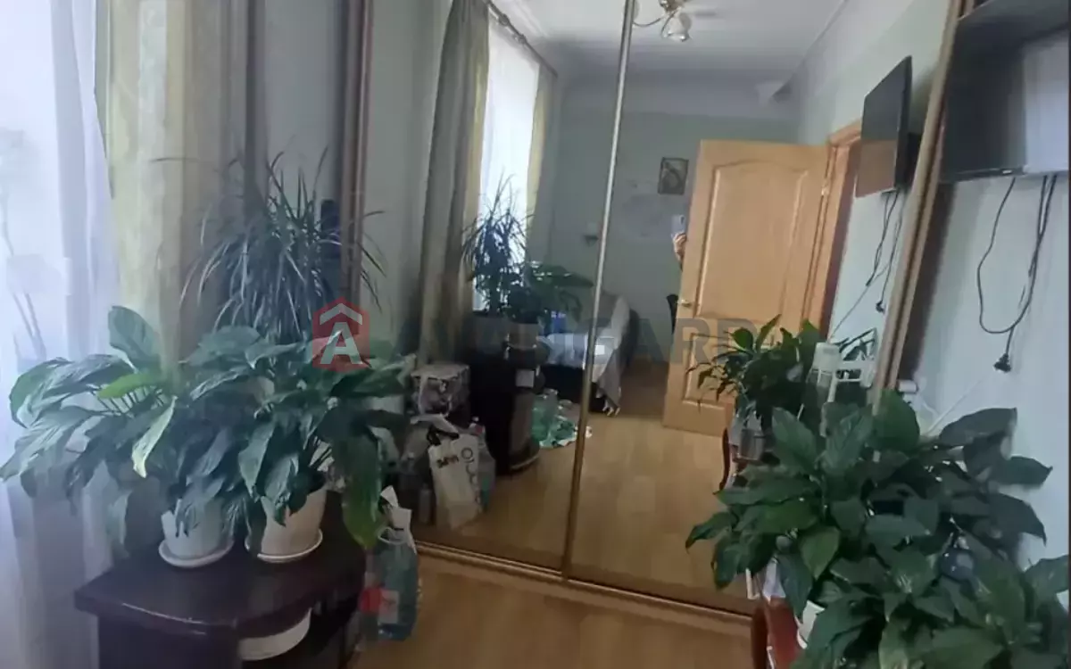 2 ����. ��������, 39/25/4 ��. �., 3/3 ���� ���� 8