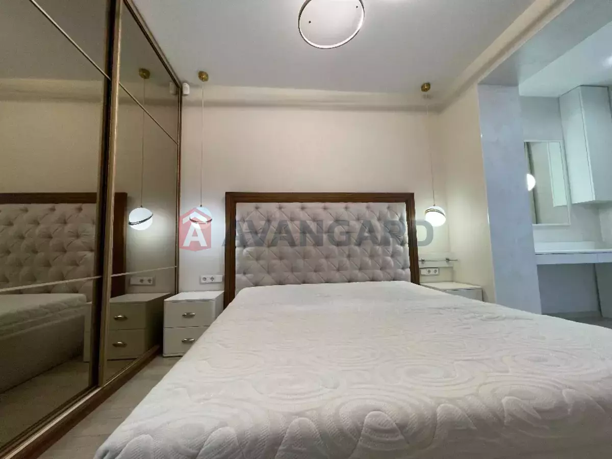 4 . , 100/-/- . ., 10/12   19