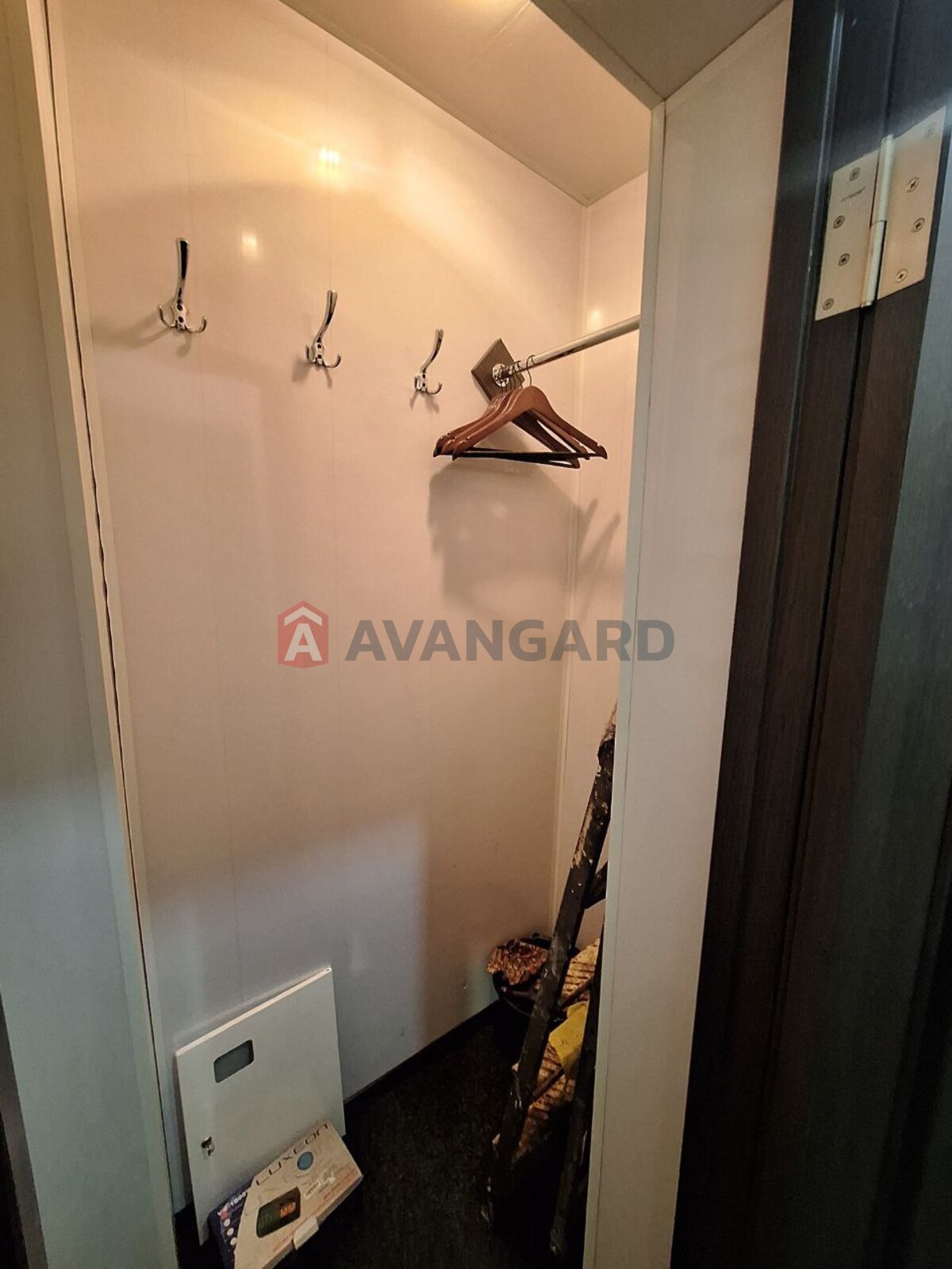 3 ����. ��������, 58,1/39,6/6,7 ��. �., 1/4 ���� ���� 7