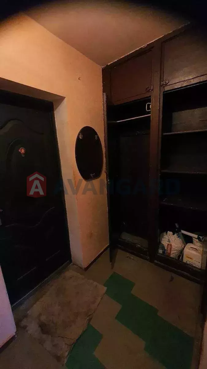 1 ����. ��������, 30/-/5 ��. �., 8/9 ���� ���� 4