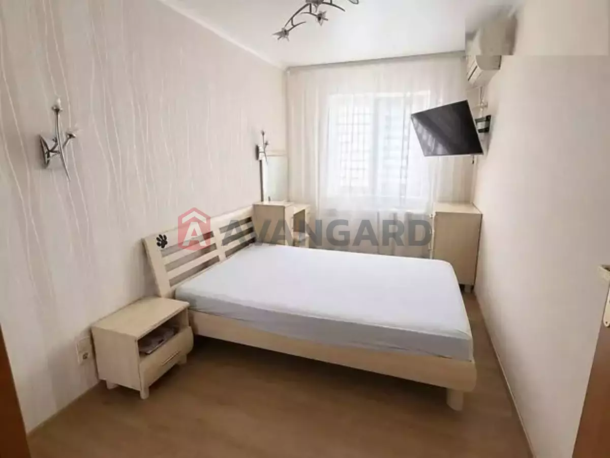 3 ��. ��������, 58/-/6 ��. �., 5/5 ������ ���� 9