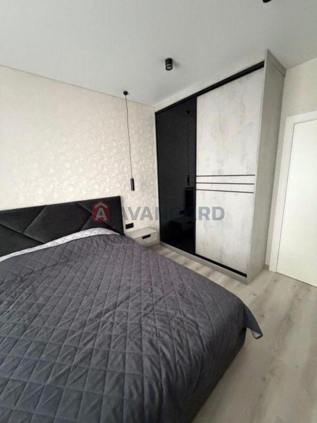 3 ��. ��������, 108/-/15 ��. �., 9/10 ������ ���� 17