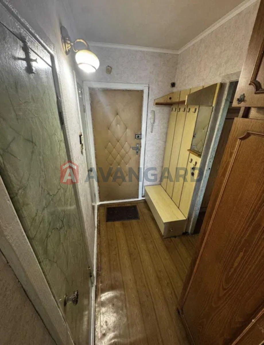 1 ��. ��������, 35/-/8 ��. �., 3/9 ������ ���� 4