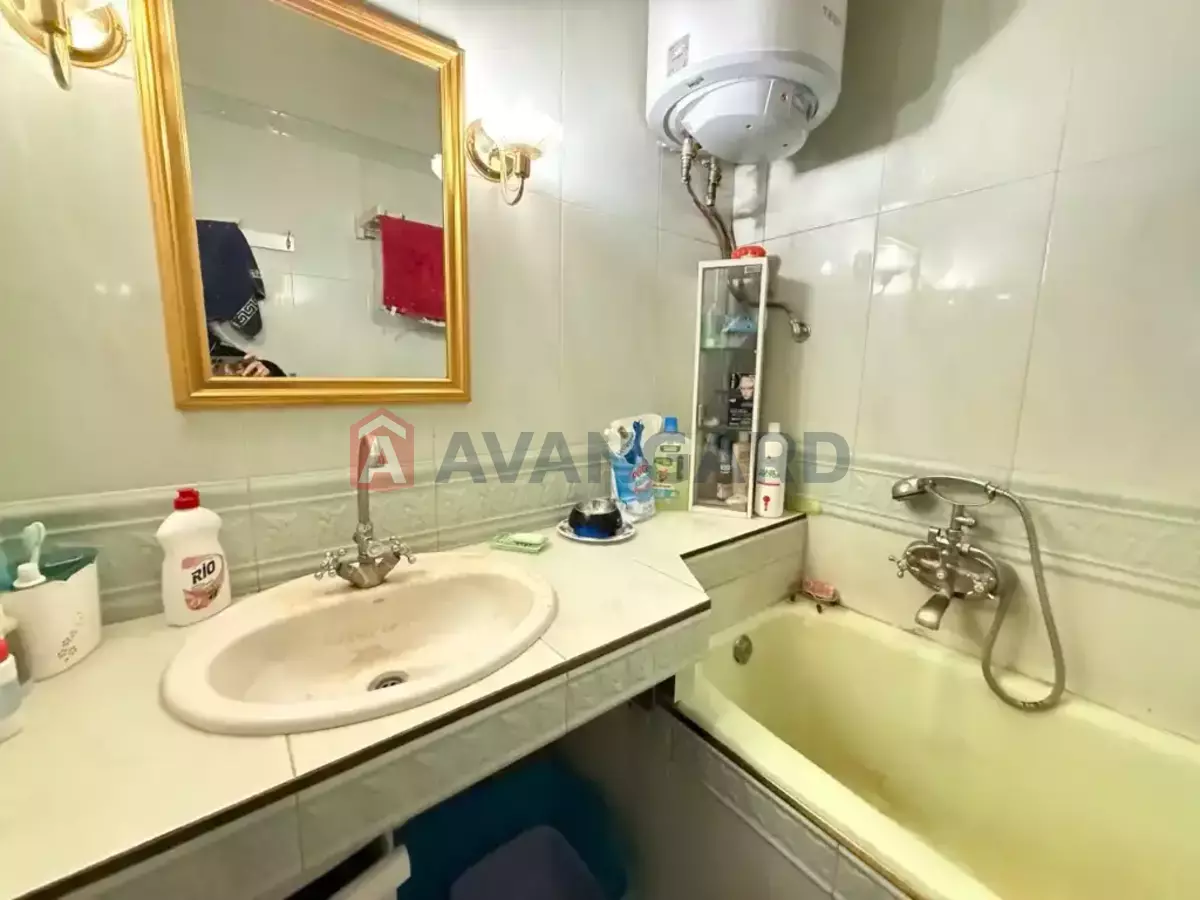 3 ��. ��������, 63/42/7 ��. �., 3/5 ������ ���� 14