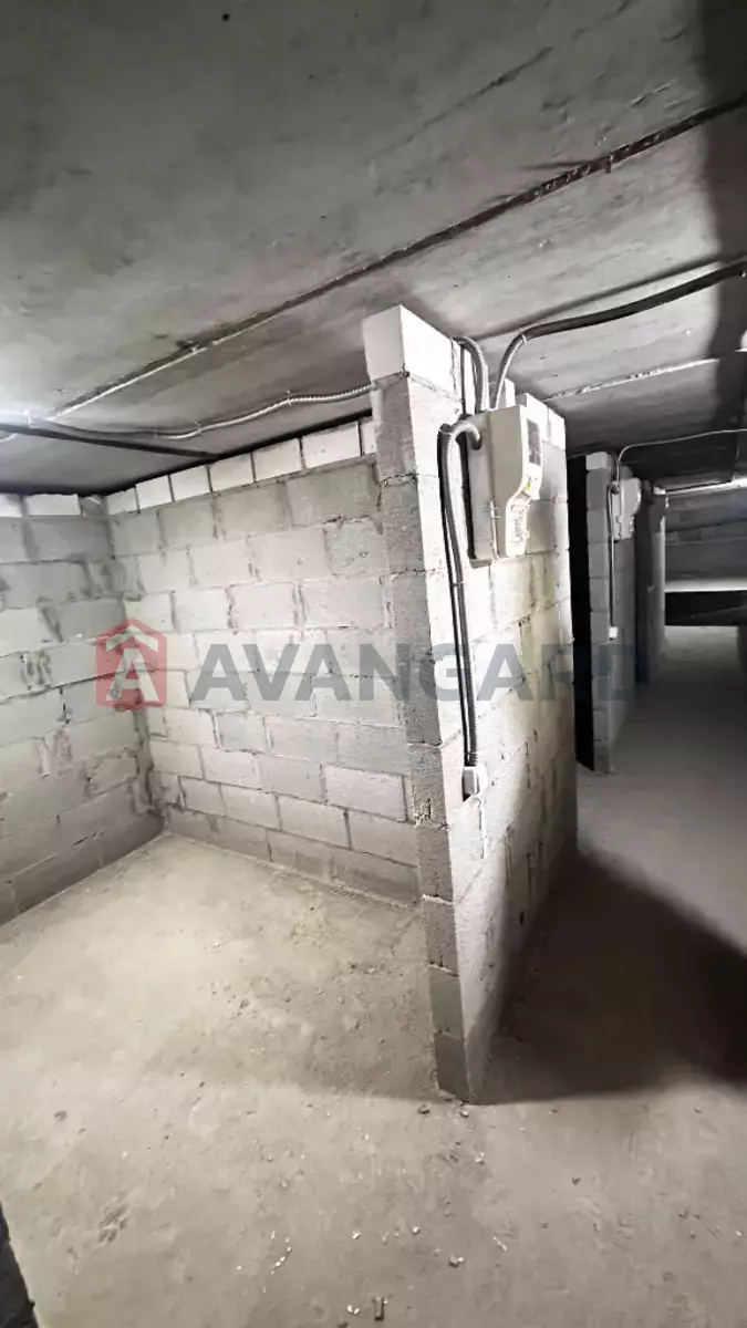 2 ����. ��������, 48/18/17 ��. �., 3/9 ���� ���� 15