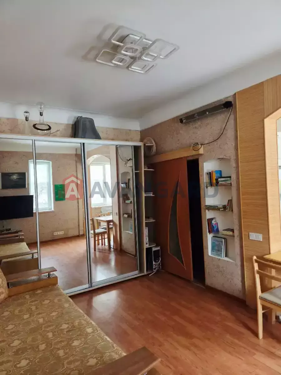 1 ��. ��������, 24/15/7 ��. �., 2/2 ������ ���� 14