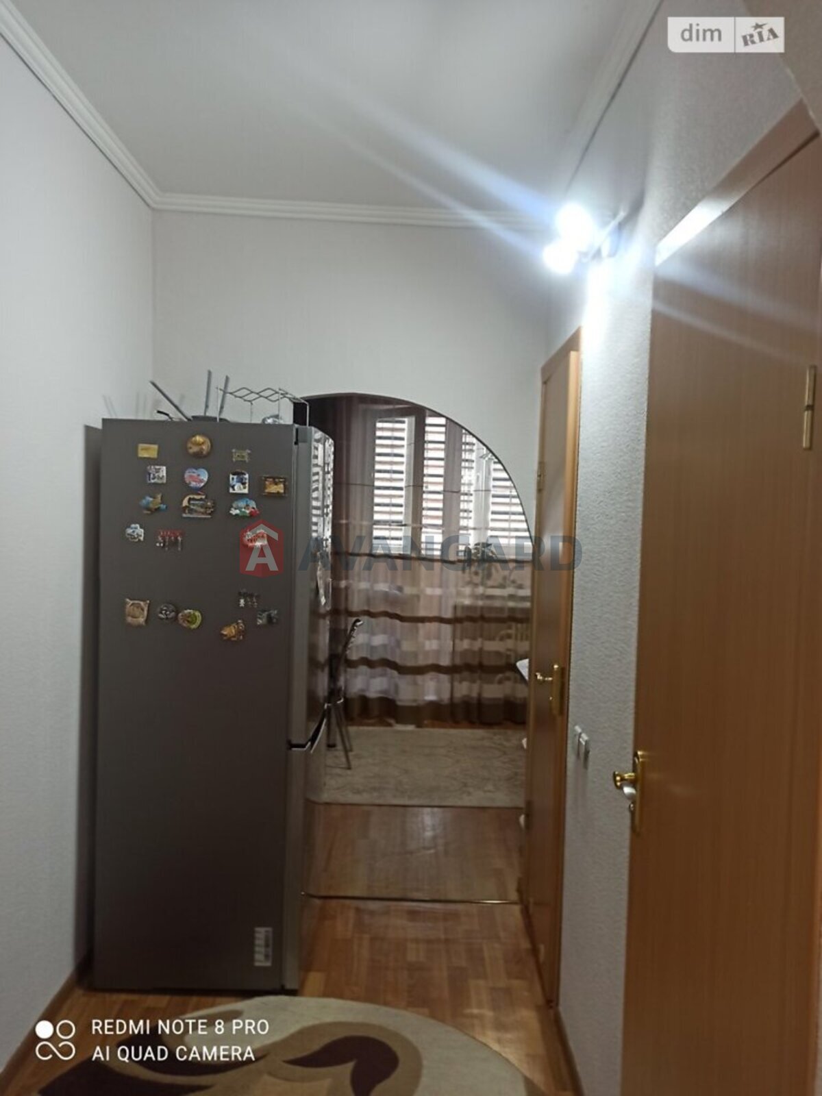 1 ��. ��������, 44/18/9 ��. �., 7/9 ������ ���� 12