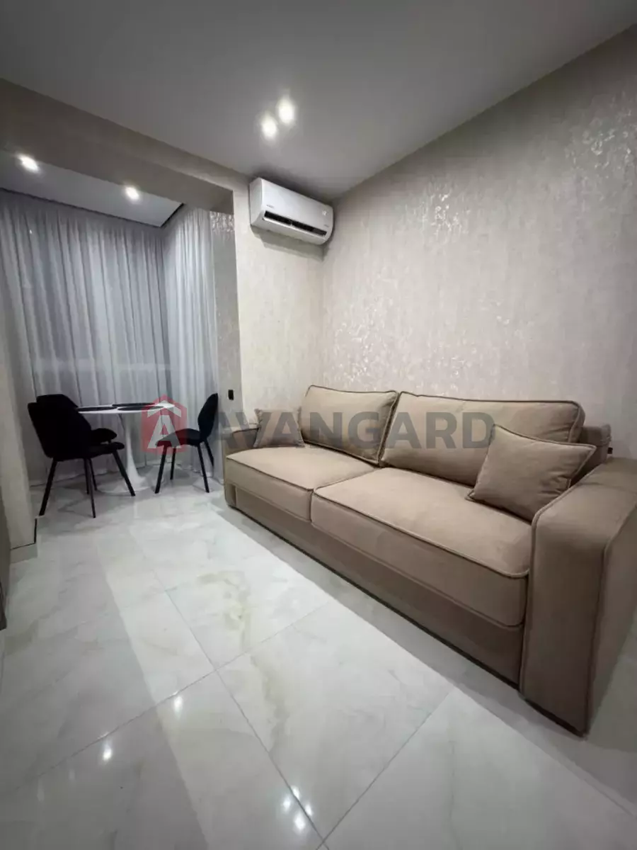 2 ��. ��������, 46/-/- ��. �., 8/10 ������ ���� 5