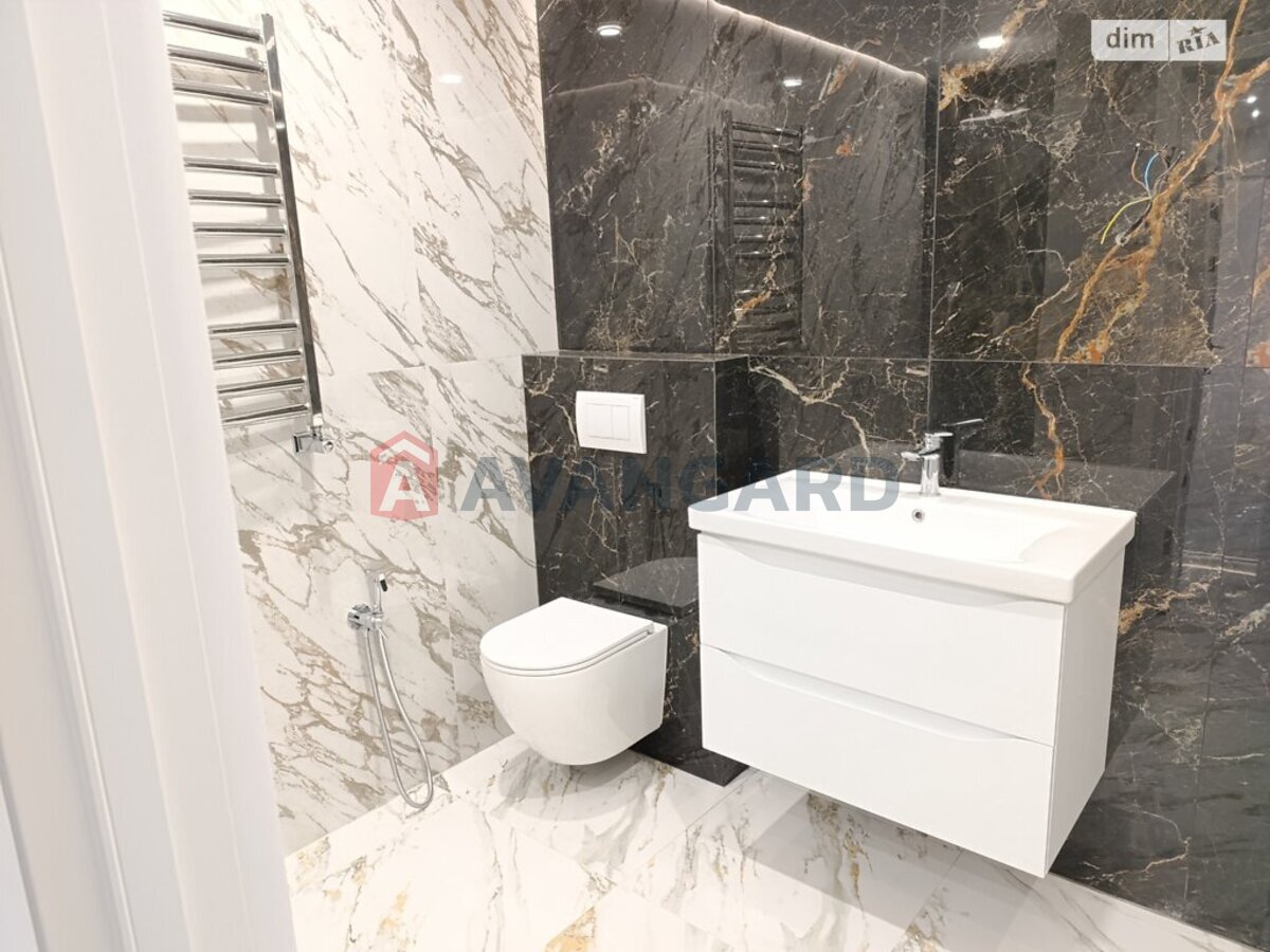 2 ��. ��������, 69/36/14 ��. �., 10/10 ������ ���� 15