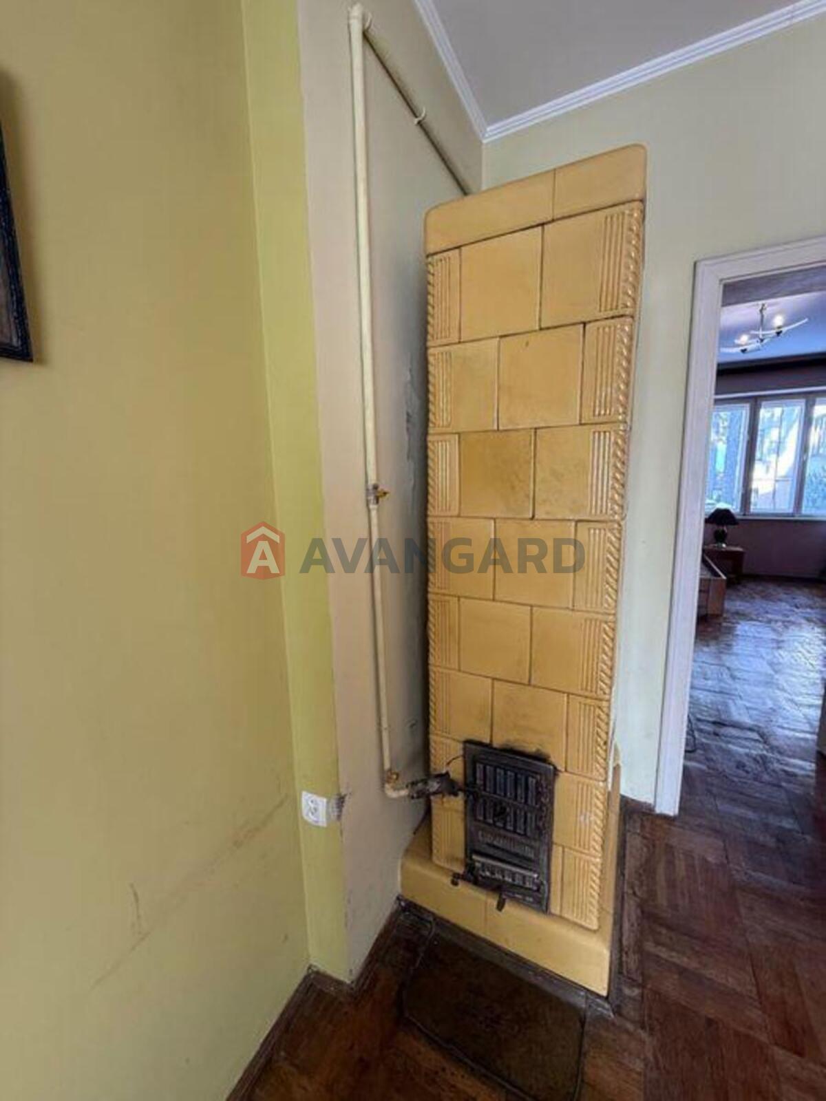 2 ����. ��������, 71/-/20 ��. �., 1/4 ���� ���� 8