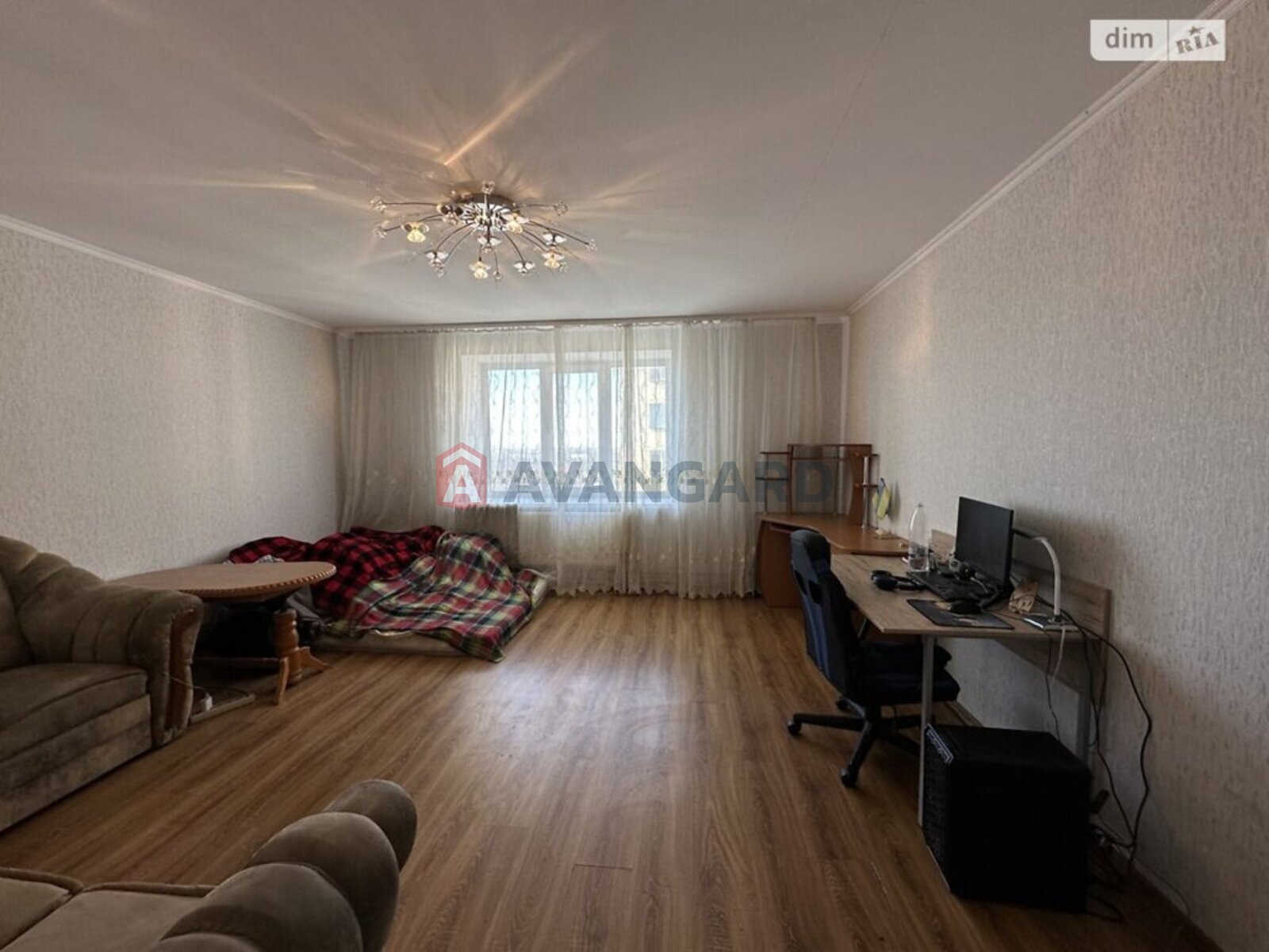 2 ����. ��������, 72/-/15 ��. �., 8/10 ���� ���� 8