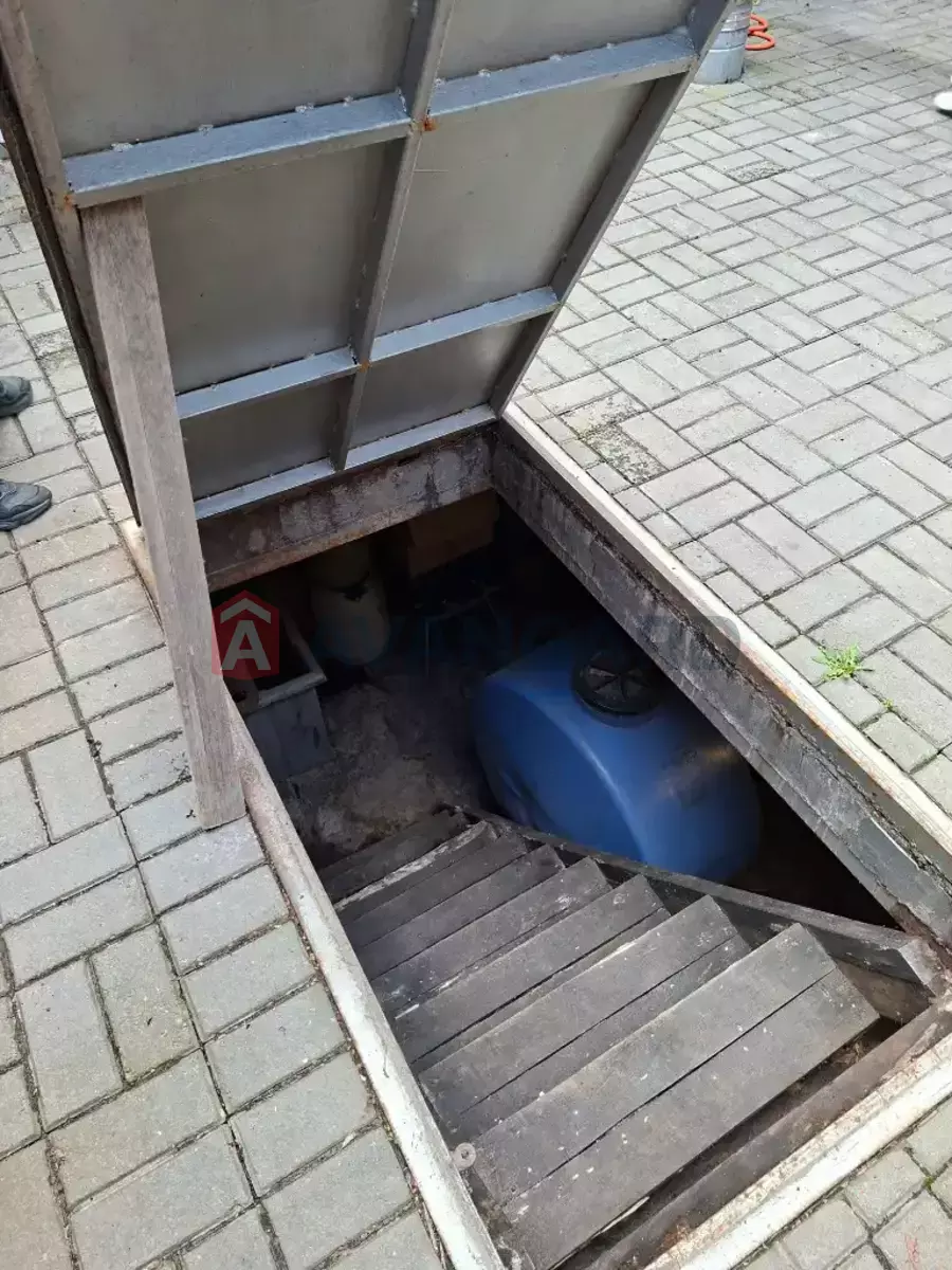 5 ��. ��������, 140/-/- ��. �., 1/3 ������ ���� 7