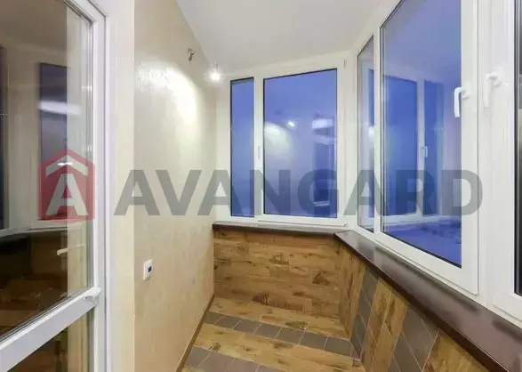 2 ����. ��������, 58/-/12 ��. �., 20/24 ���� ���� 7