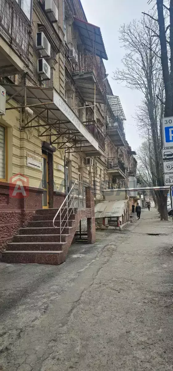 1 ��. ��������, 51/44/7 ��. �., 3/3 ������ ���� 4