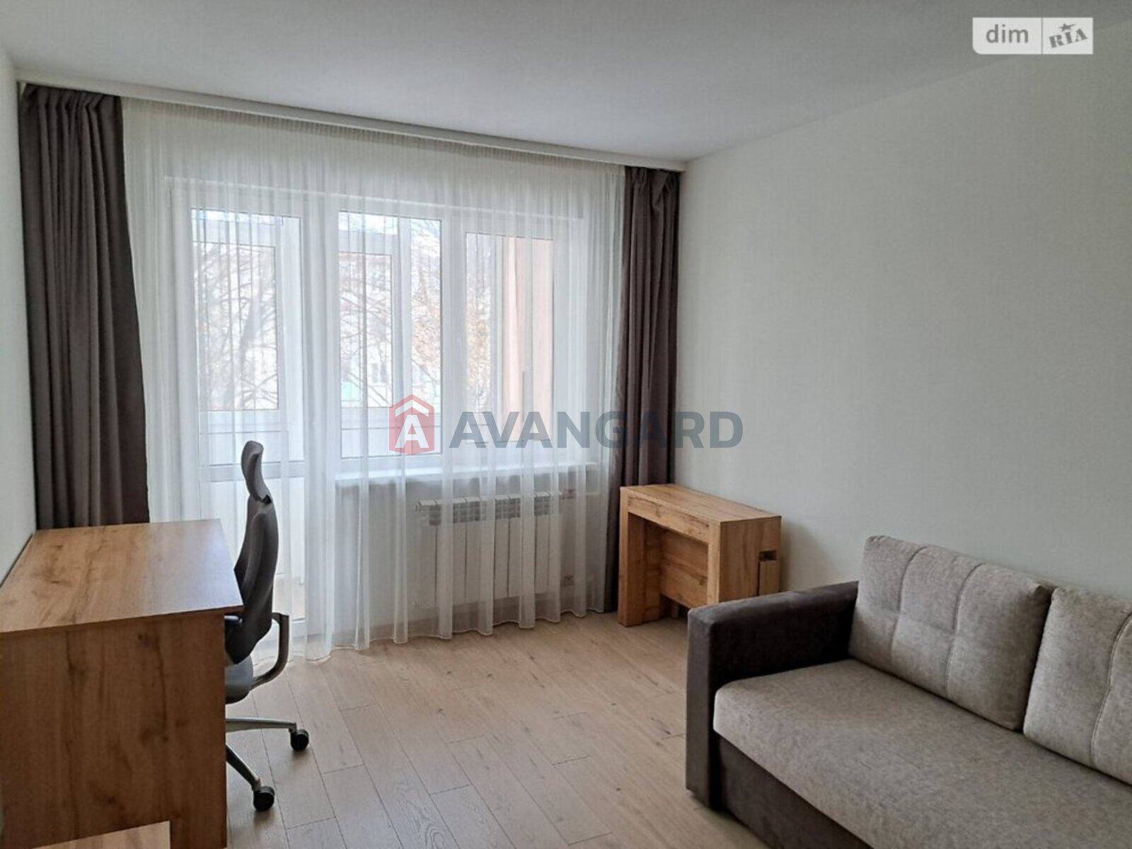 1 ��. ��������, 30/17/5 ��. �., 4/5 ������ ���� 1