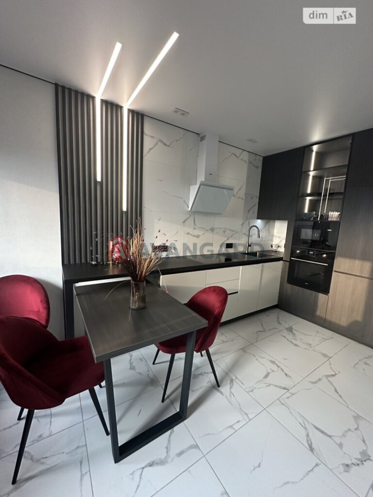 1 ��. ��������, 50/-/- ��. �., 11/13 ������ ���� 6