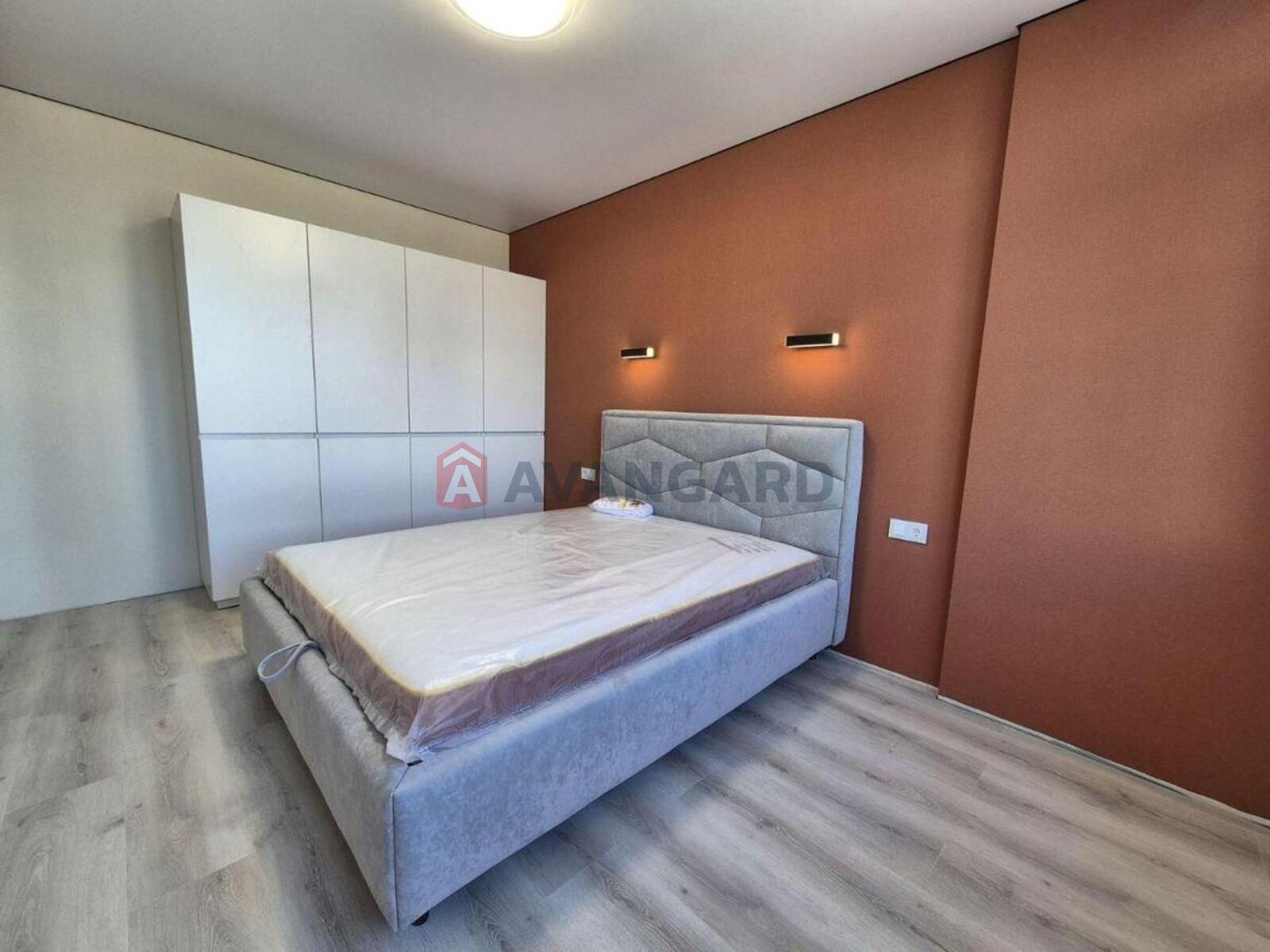 3 ��. ��������, 55/25/19 ��. �., 5/21 ������ ���� 4