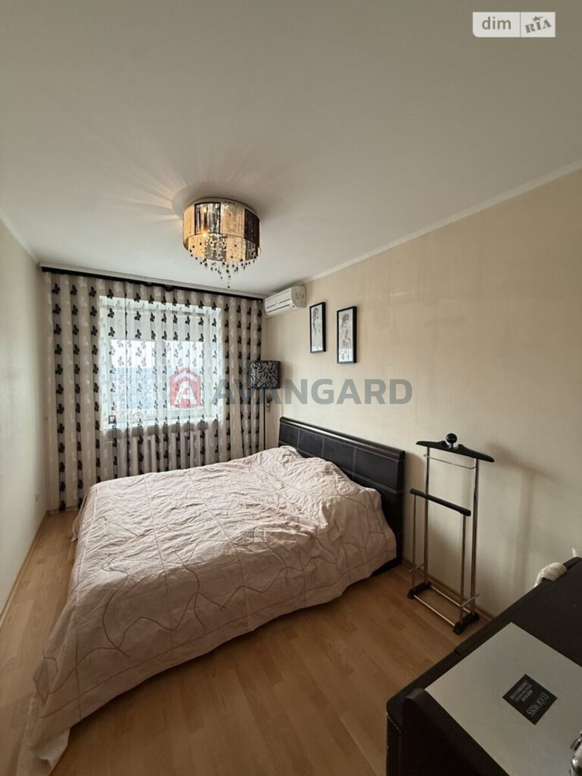 3 ��. ��������, 84/32/29 ��. �., 5/5 ������ ���� 10