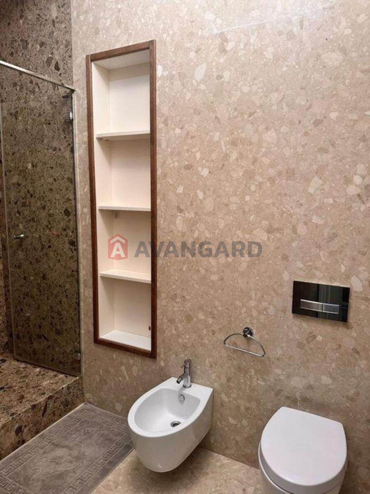 4 ��. ��������, 170/-/30 ��. �., 2/9 ������ ���� 15