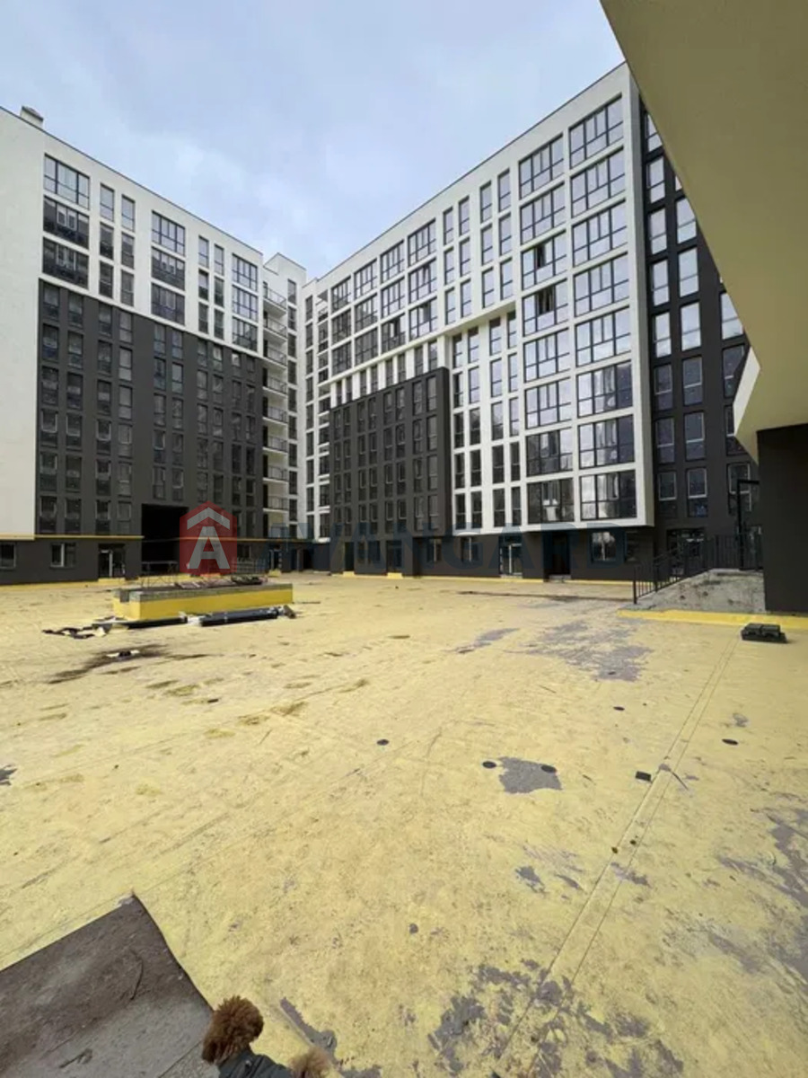 1 ��. ��������, 46/15/18 ��. �., 7/9 ������ ���� 8