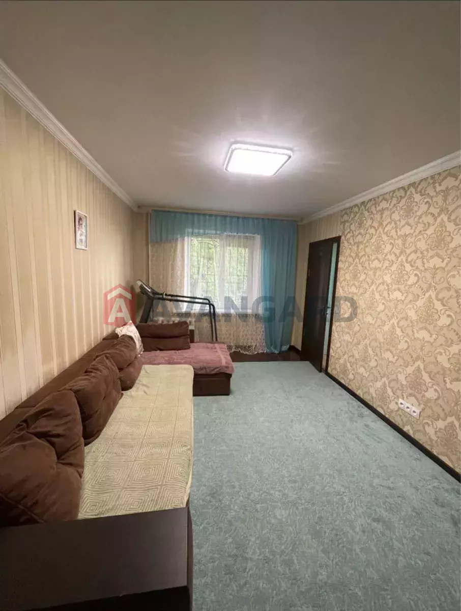 2 ��. ��������, 49/-/12 ��. �., 1/9 ������ ���� 8