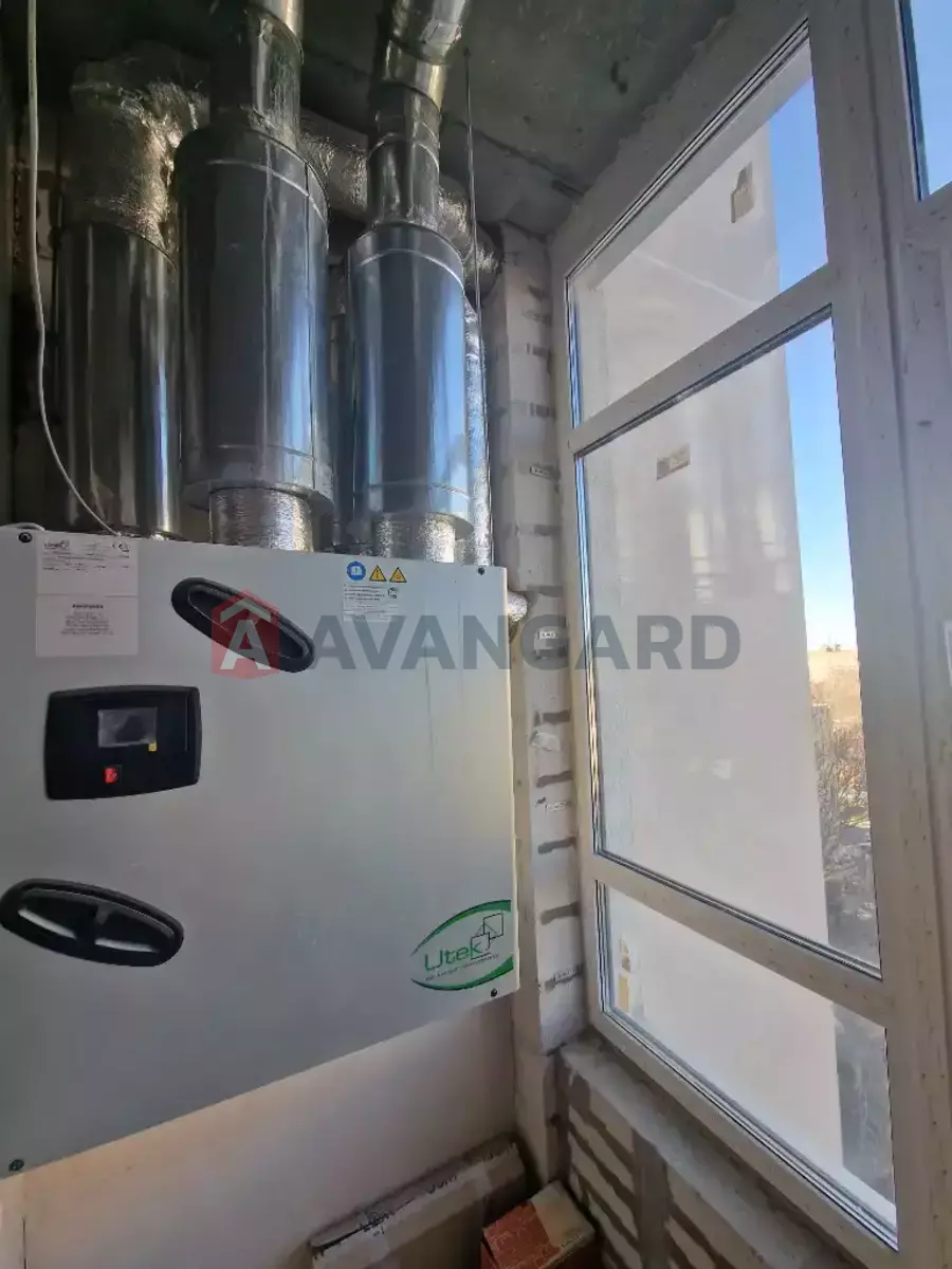 3 ��. ��������, 93/-/- ��. �., 4/5 ������ ���� 8