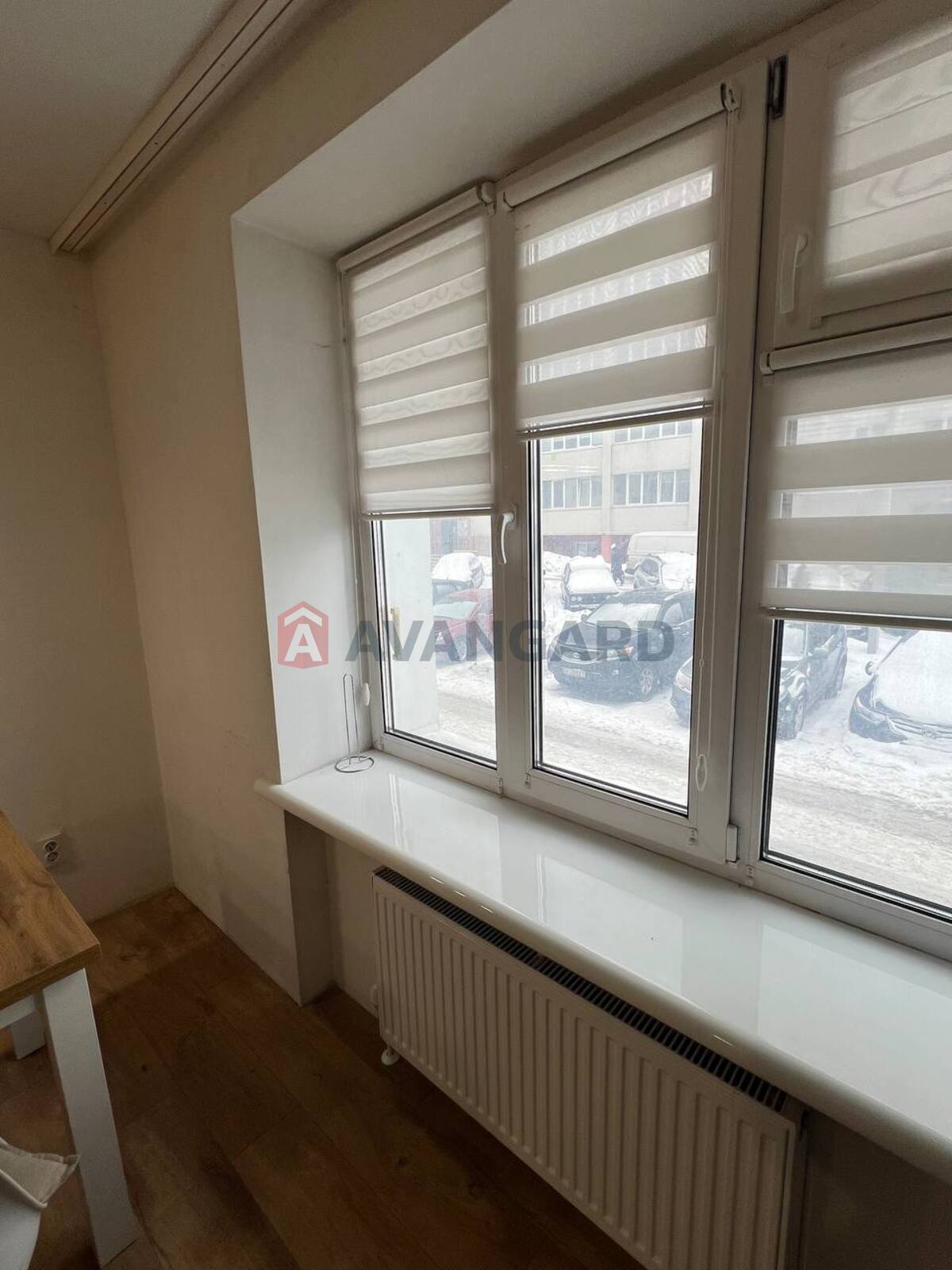 3 ��. ��������, 100/50/15 ��. �., 1/11 ������ ���� 28