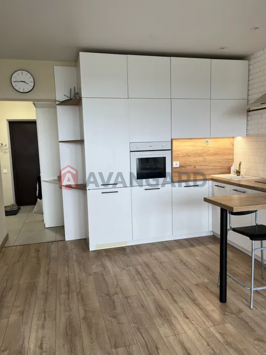 1 ��. ��������, 32/-/5 ��. �., 12/18 ������ ���� 2