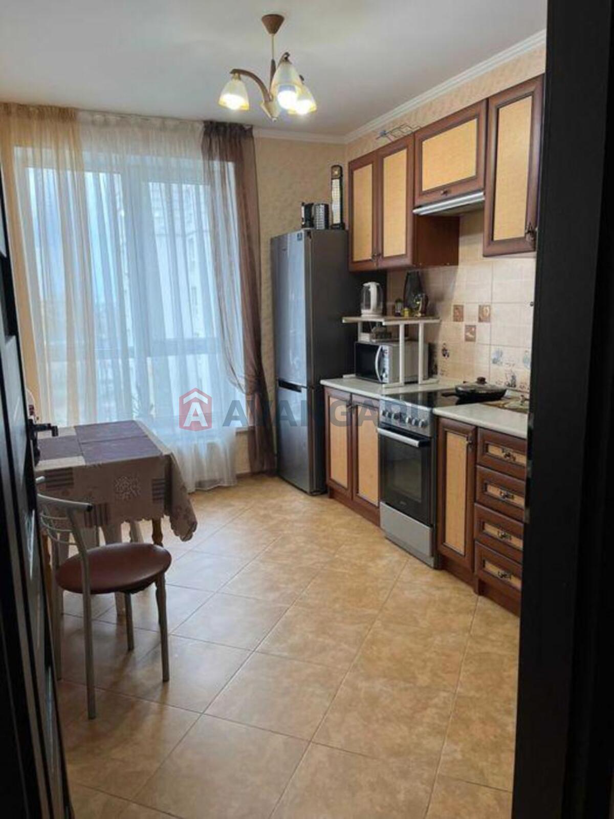 3 ��. ��������, 73/-/9 ��. �., 7/8 ������ ���� 8