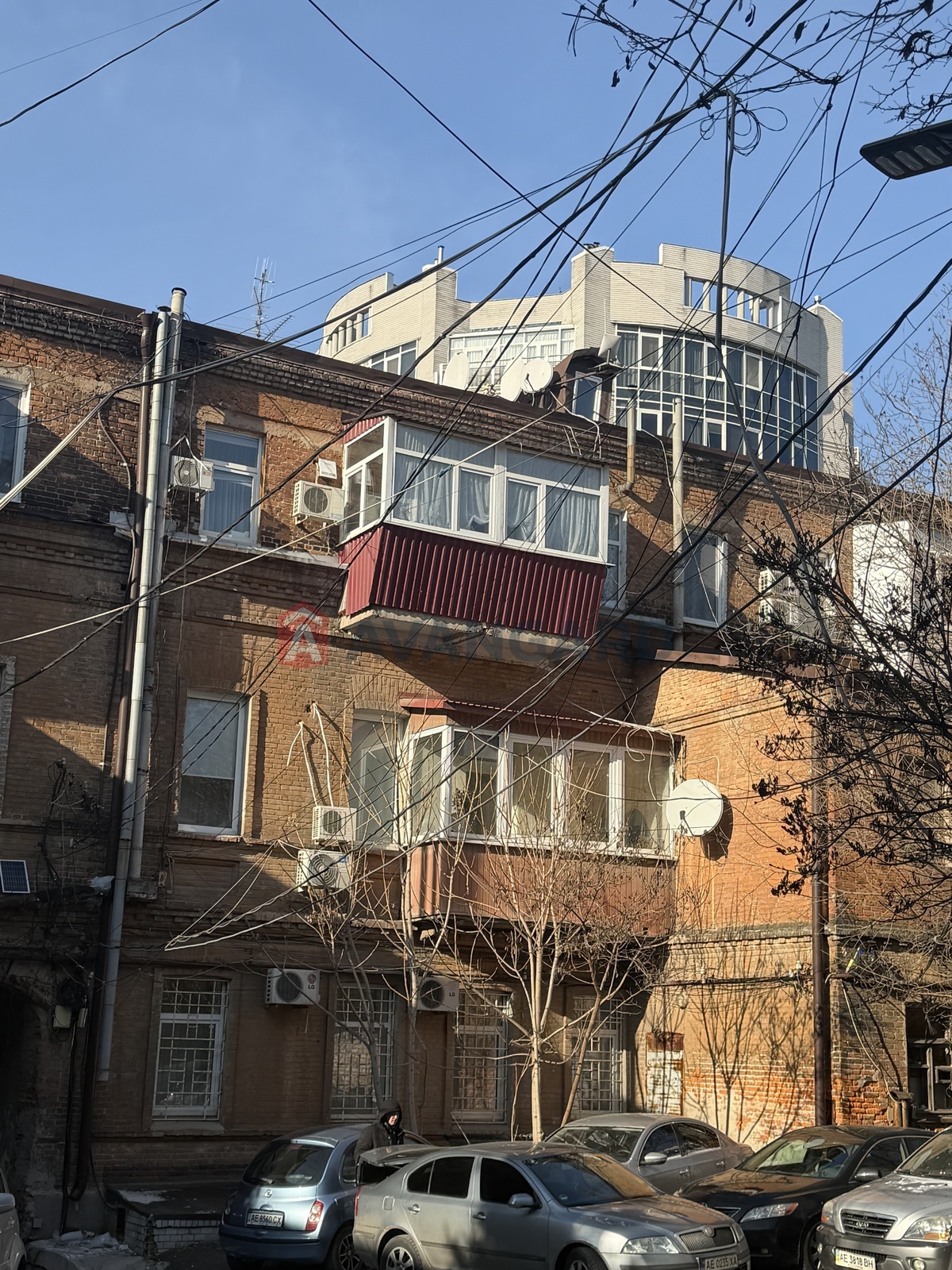 2 ��. ��������, 50,5/27,8/6,3 ��. �., 3/3 ������ ���� 3