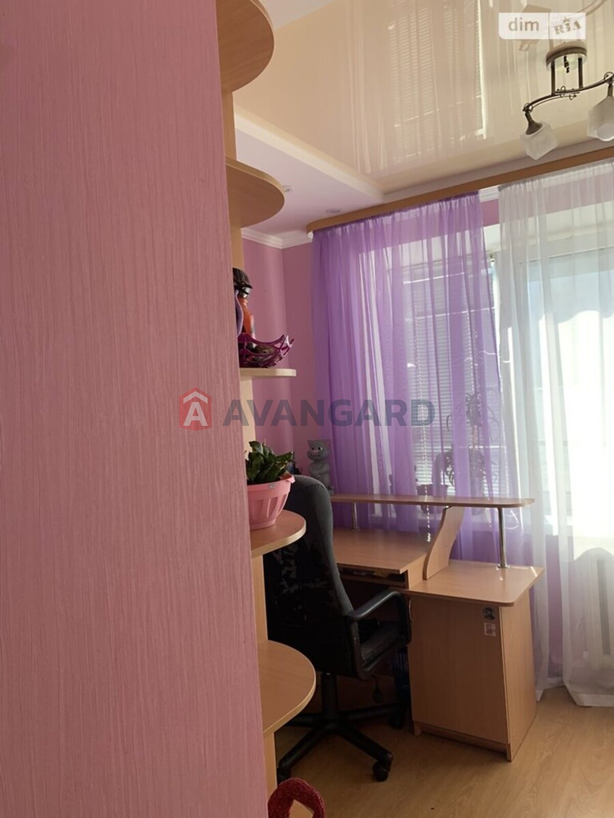 3 ����. ��������, 63/38/9 ��. �., 2/5 ���� ���� 2