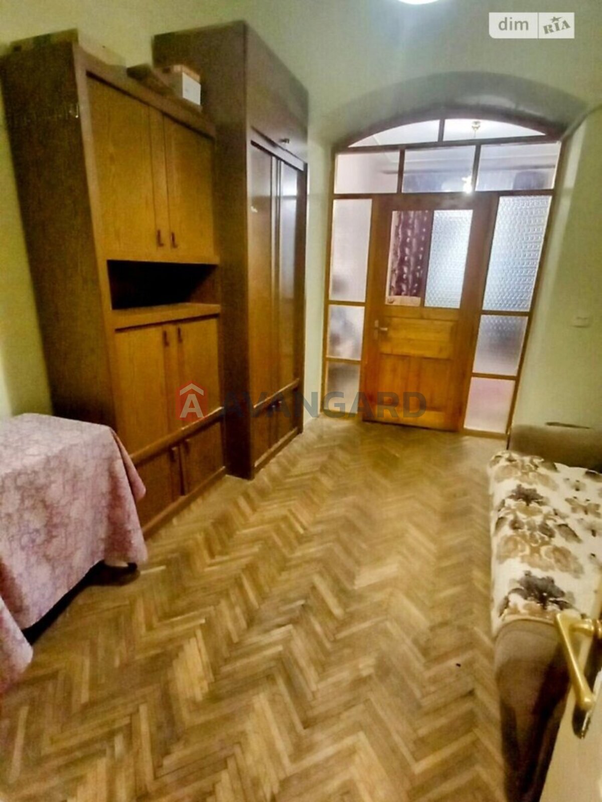 2 ����. ��������, 42/25/10 ��. �., 1/3 ���� ���� 7