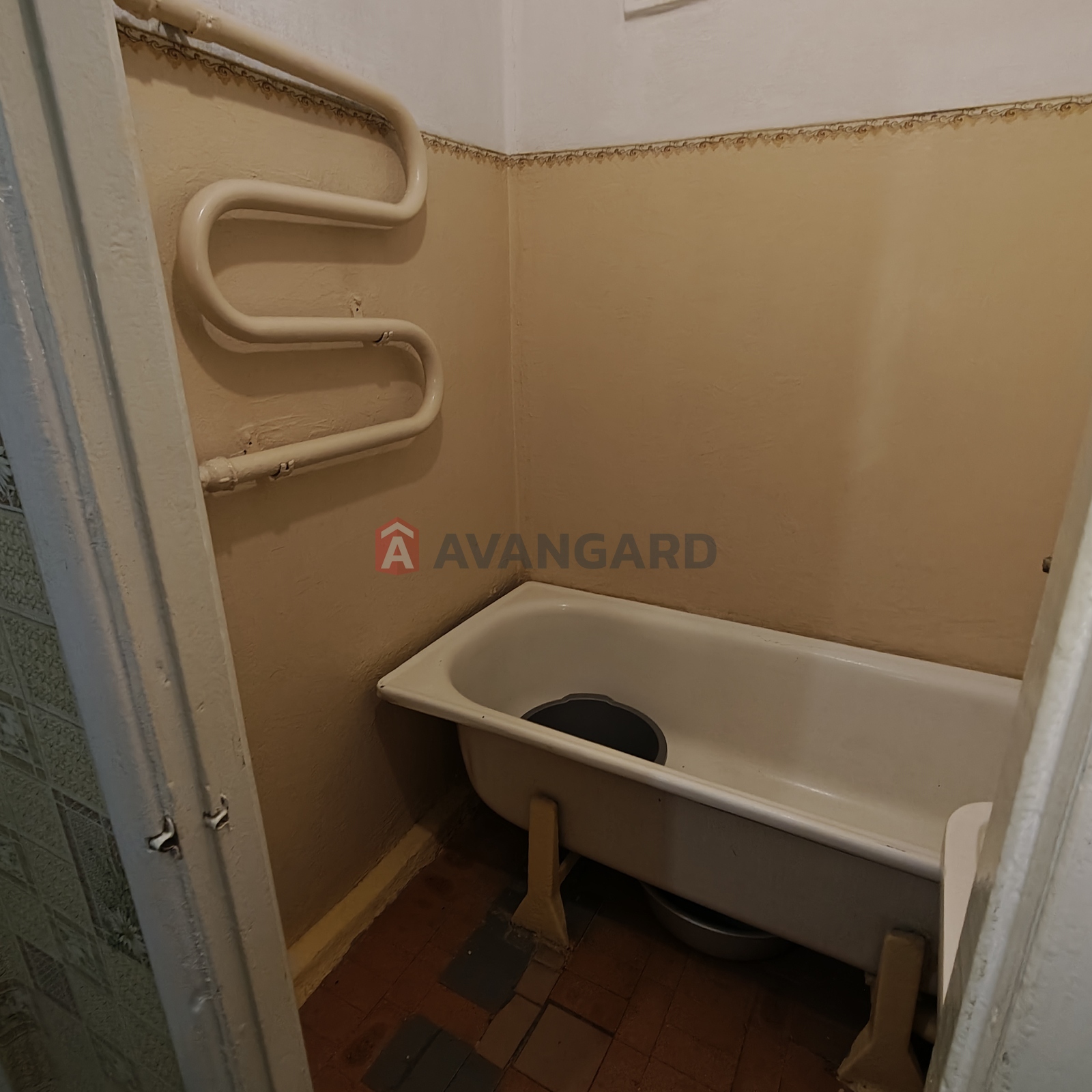 3 ��. ��������, 68/46/7 ��. �., 7/9 ������ ���� 13