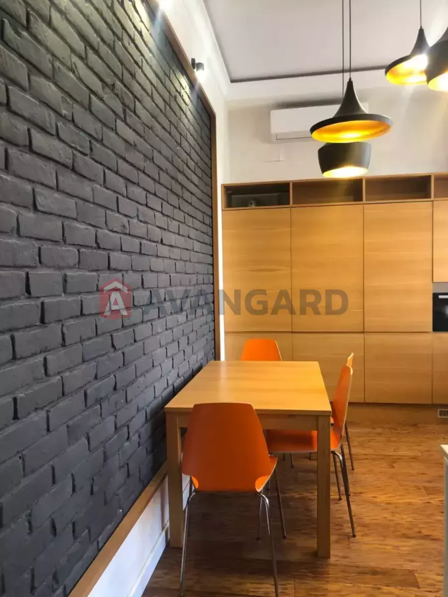 2 ��. ��������, 97/-/- ��. �., 3/5 ������ ���� 3