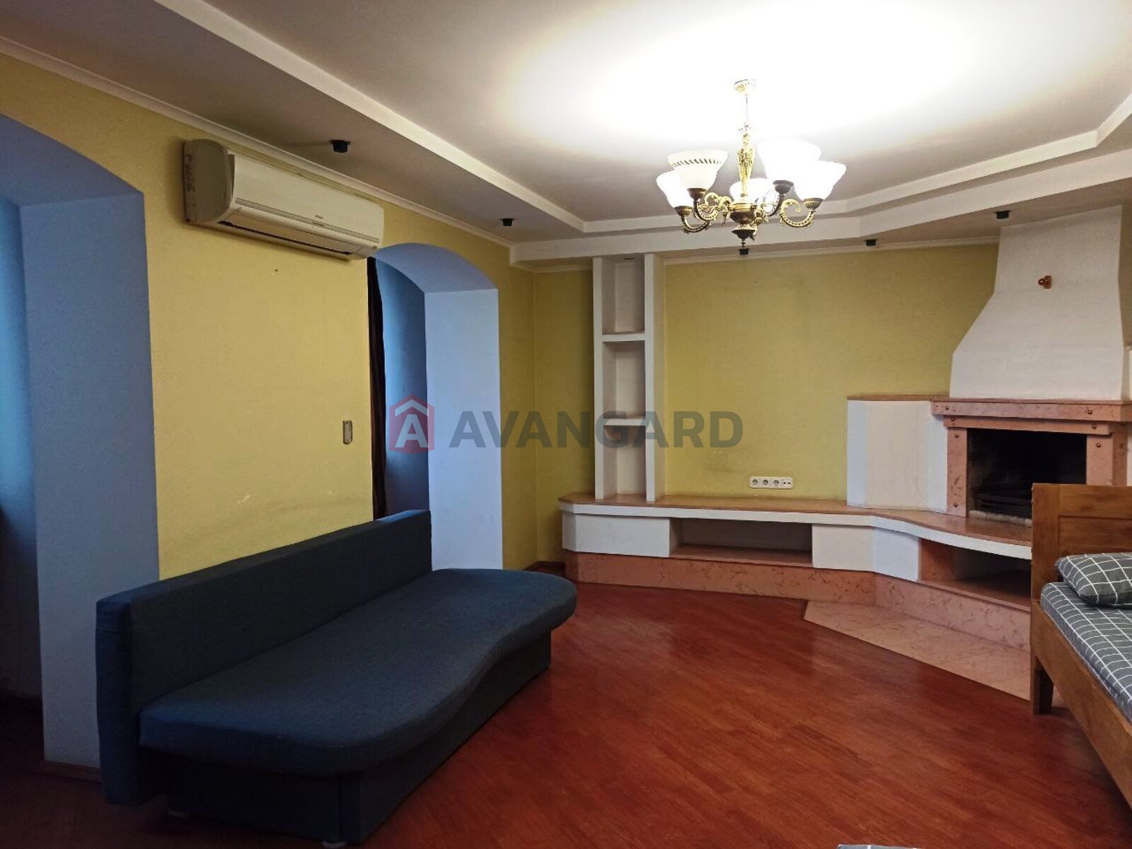 4 . , 213/-/21 . ., 10/11   5