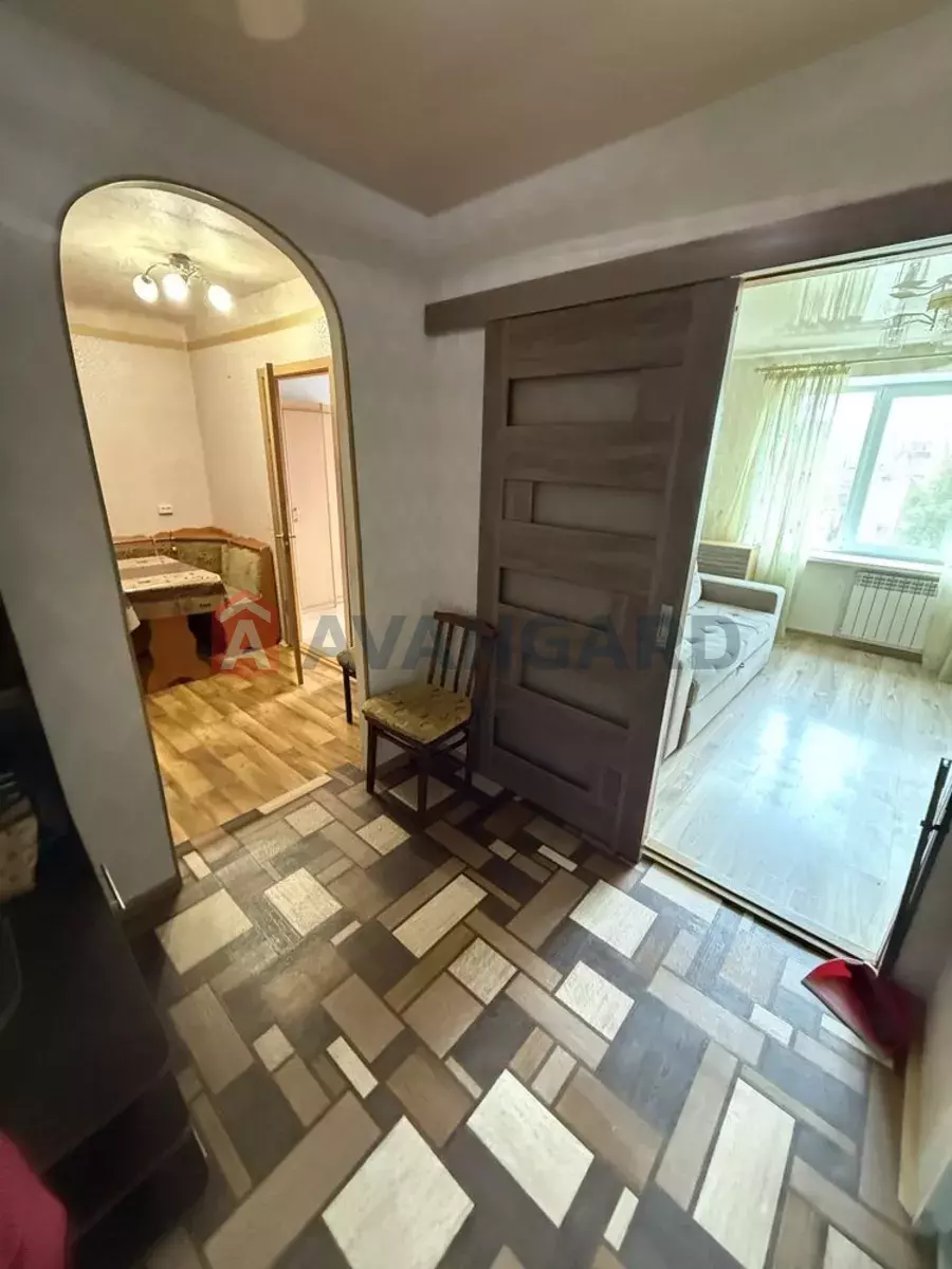 2 ��. ��������, 33/-/6 ��. �., 3/5 ������ ���� 11