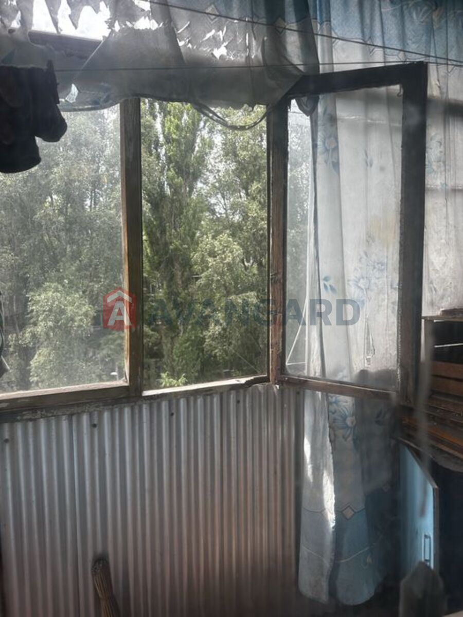 2 ����. ��������, 44/-/6 ��. �., 5/5 ���� ���� 8