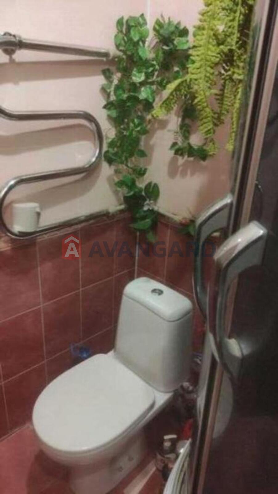 2 ����. ��������, 45/-/6 ��. �., 5/5 ���� ���� 8