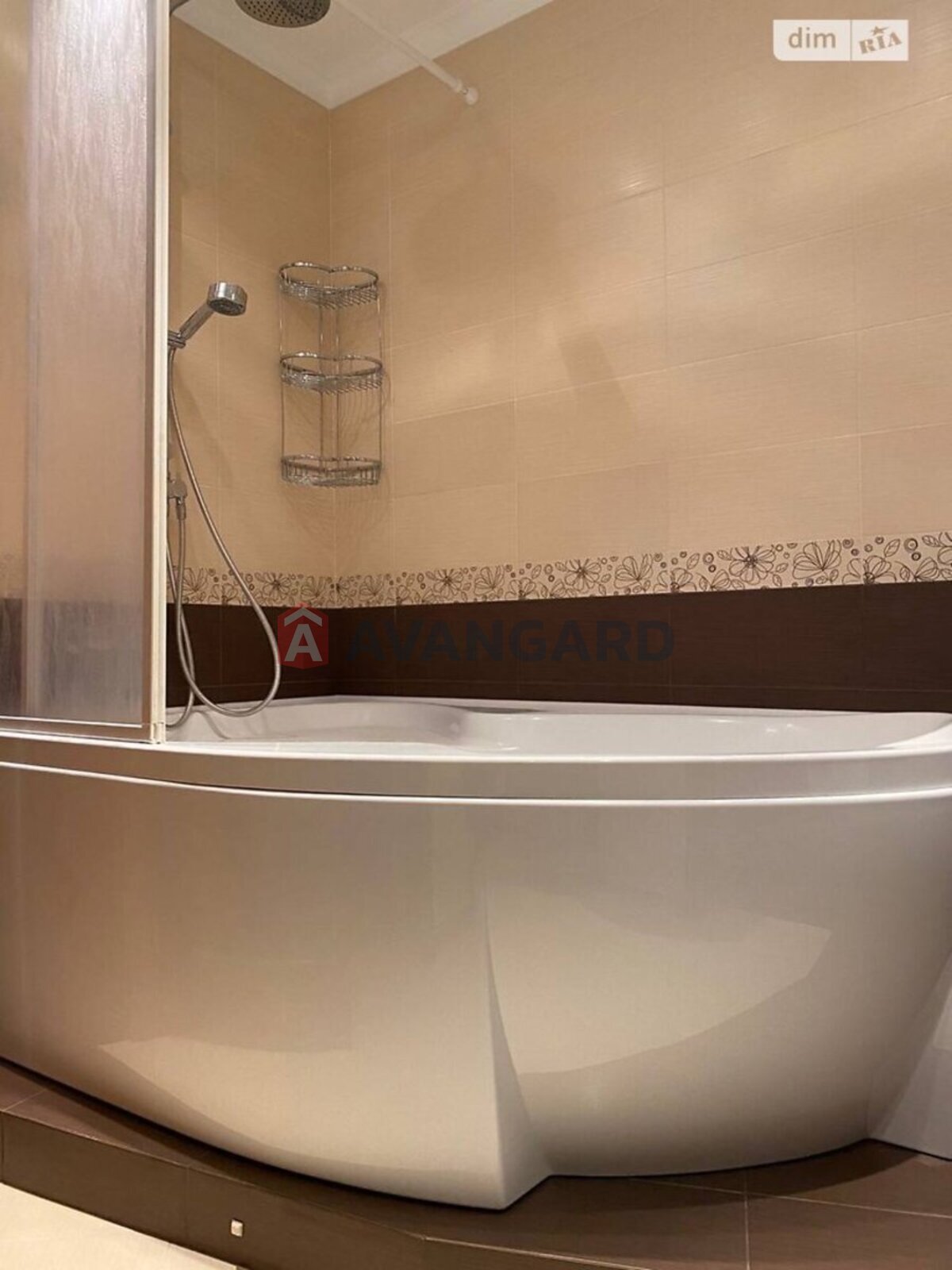 4 ��. ��������, 120/-/- ��. �., 4/11 ������ ���� 6