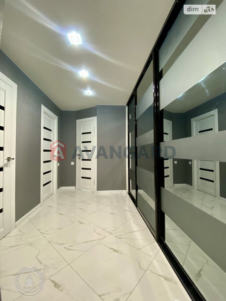 2 ��. ��������, 68/-/- ��. �., 10/12 ������ ���� 4