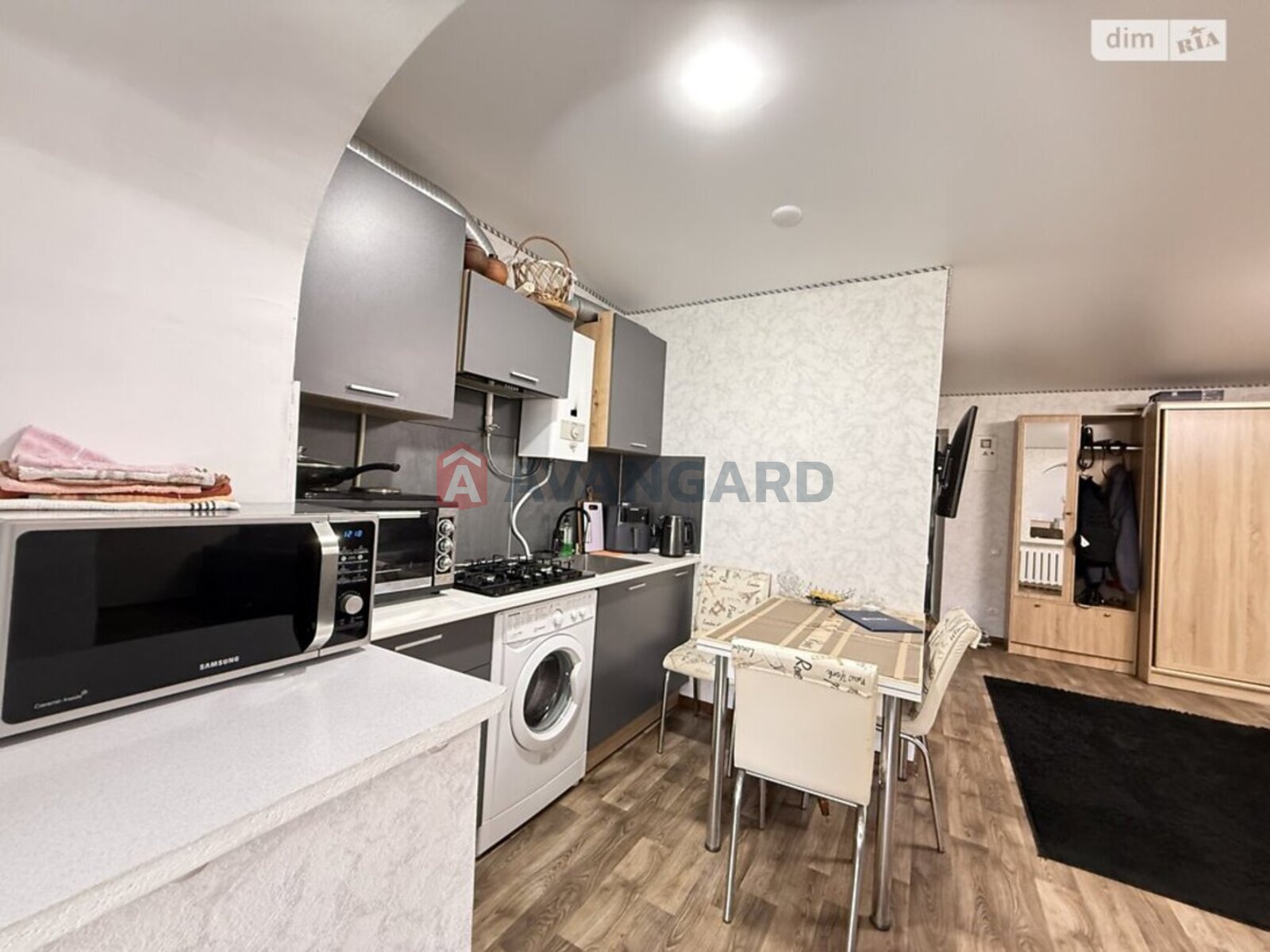 2 ��. ��������, 42/29/5 ��. �., 1/5 ������ ���� 3