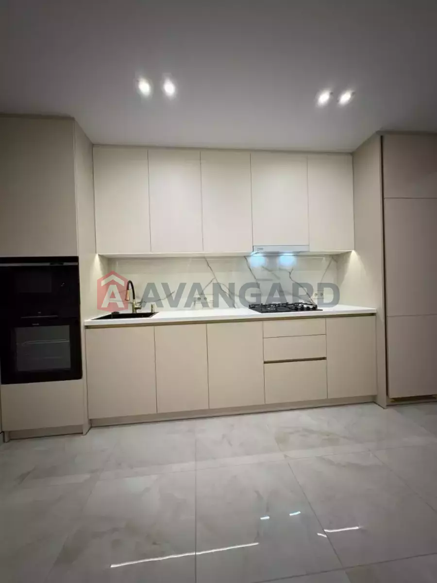 2 ��. ��������, 46/-/- ��. �., 8/10 ������ ���� 1