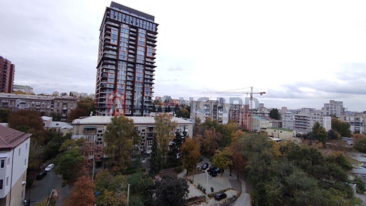 1 ��. ��������, 43/20/15 ��. �., 12/18 ������ ���� 10