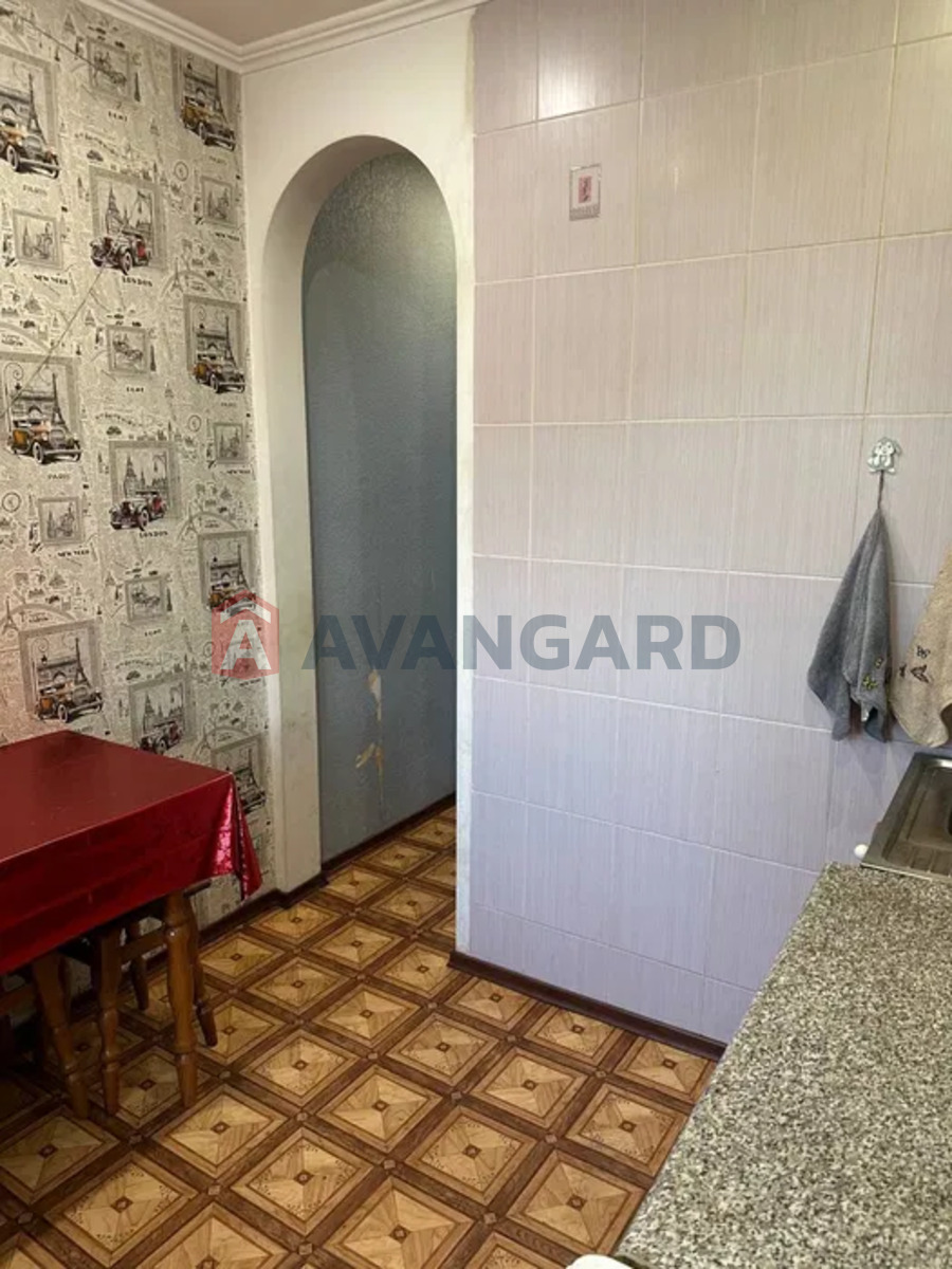 1 ��. ��������, 32/-/6 ��. �., 3/5 ������ ���� 5