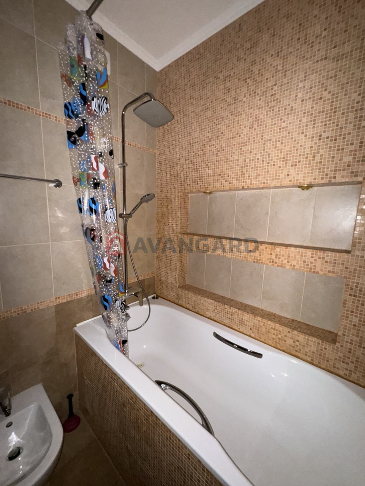 2 ��. ��������, 77/50/20 ��. �., 7/8 ������ ���� 8