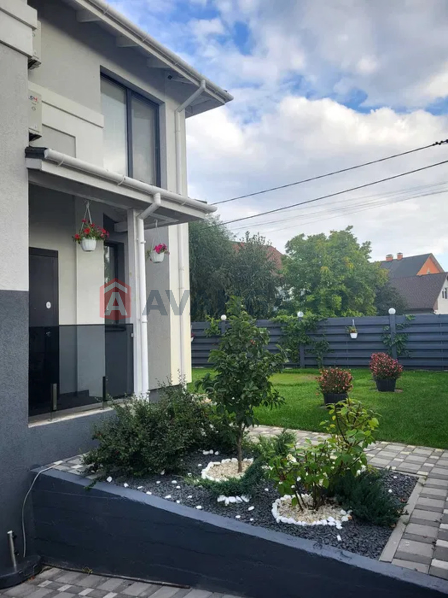 4 ��. ��������, 163/-/- ��. �., 2/2 ������ ���� 24